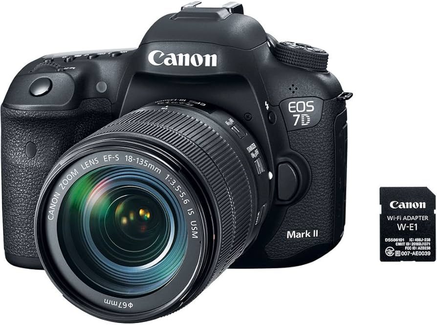 Amazon.com : Canon EOS 7D Mark II DSLR Camera with 18-135mm f/3.5