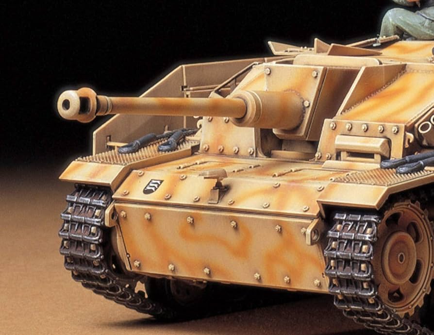 Amazon | 1/35 ミリタリーミニチュアシリーズ 3号突撃砲 G型(初期型