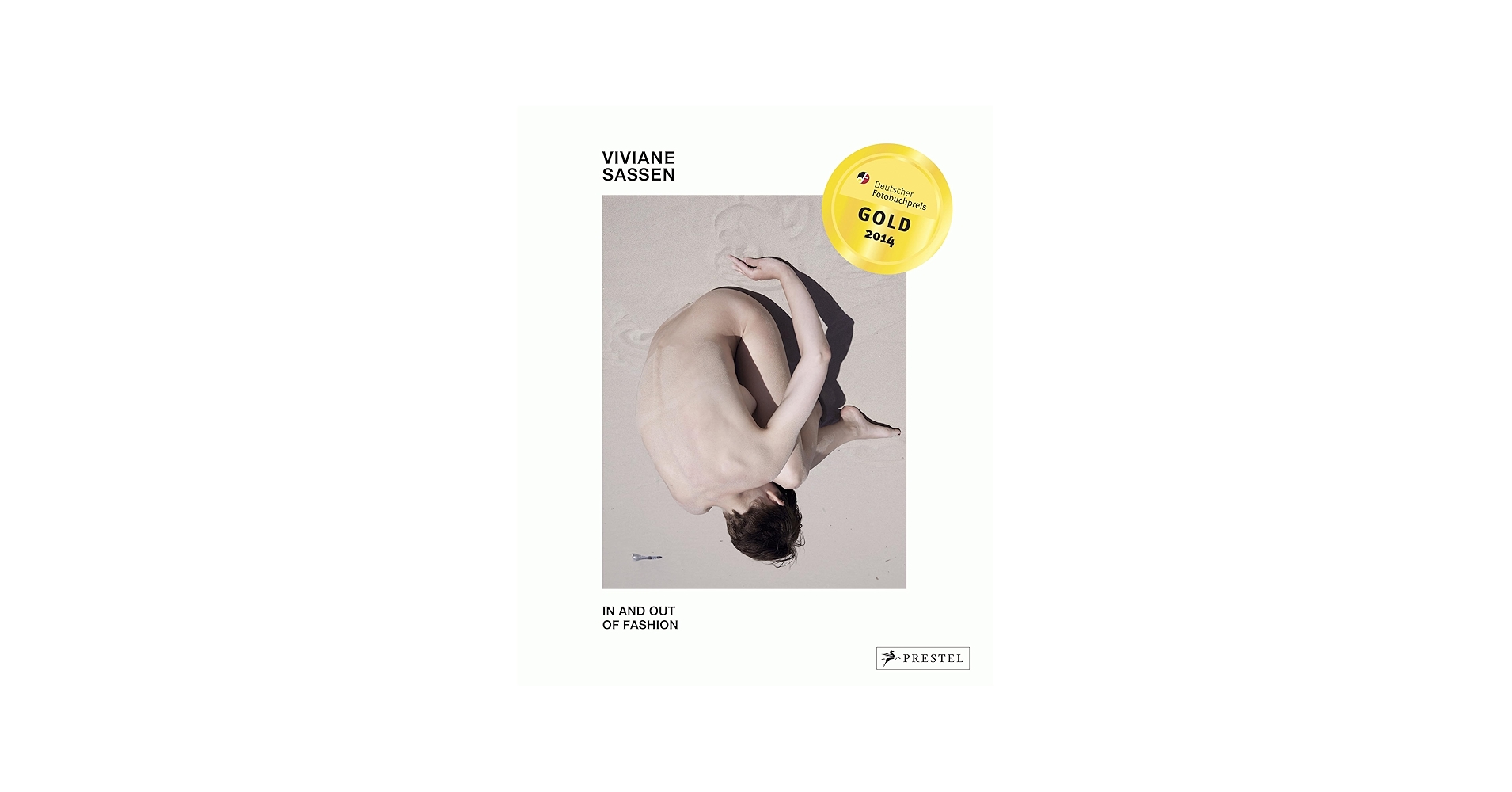 Amazon.com: Viviane Sassen: In and Out of Fashion: 9783791348285