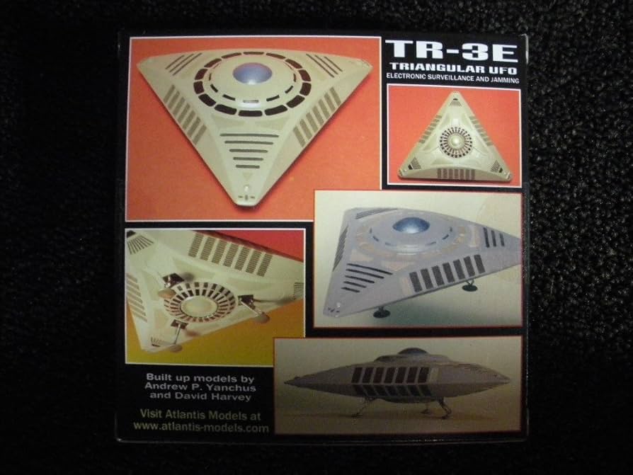 Amazon | アトランティスモデル AMC1002 TR-3E トライアングル U.F.O