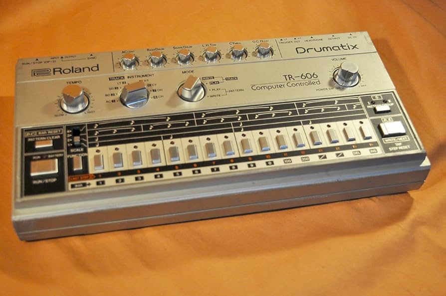 Amazon.co.jp: Roland TR-606 ドラムマシーン DRUM MACHINE ドラム音源