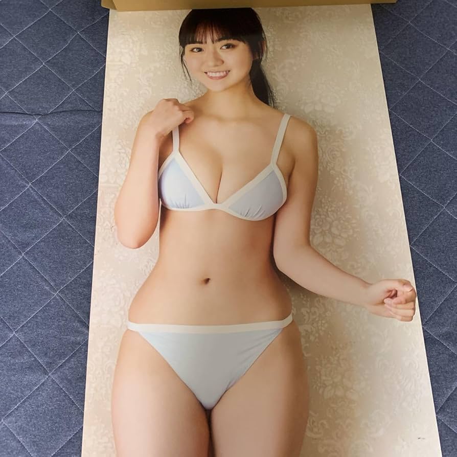 Amazon.co.jp: フラッシュ 豊田ルナ 等身大ポスター : おもちゃ