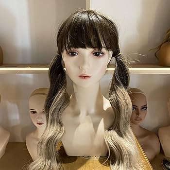 Amazon.co.jp: リアルな女性マネキンヘッド ショルダーマネキン付き