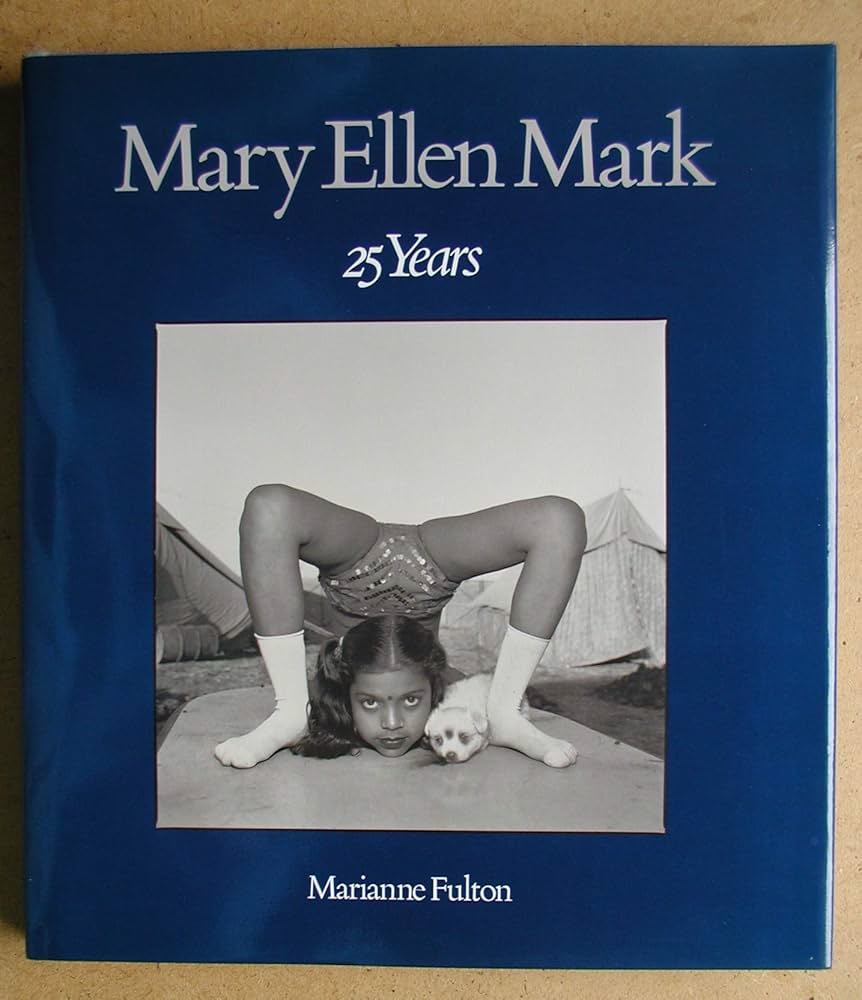Mary Ellen Mark: 25 Years: Fulton, Marianne: 9780821218372: Amazon