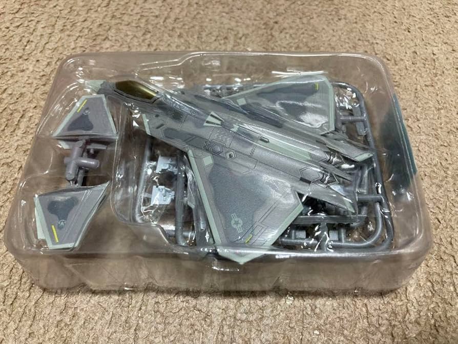 Amazon.co.jp: エフトイズ 1 144 F-22シークレット アメリカ空軍第49