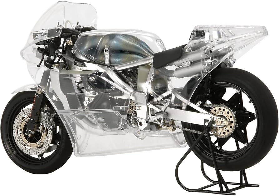 Amazon.com: TAMIYA - Honda NSR500 '84 - 126 - 1:12 14126 : Arts