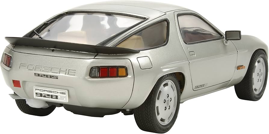 Amazon.com: Tamiya 20066 Porsche 928s 1:20 Plastic Kit : Arts