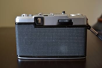 Amazon.com : Olympus Pen EE-3 Half Frame 35mm Camera With 28mm F