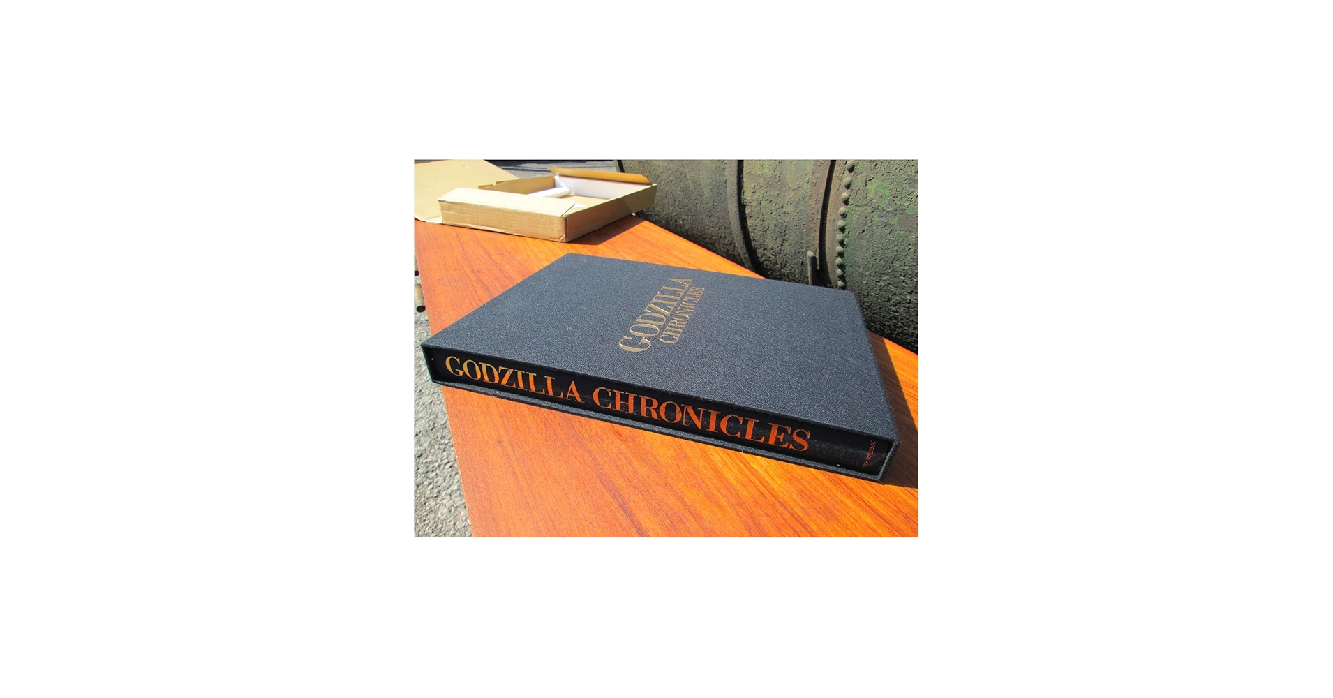 Amazon.co.jp: ゴジラ・クロニクル : 本