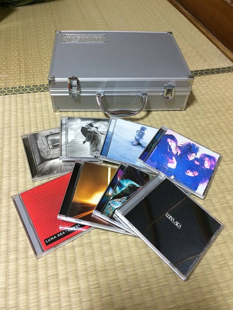Amazon.com: COMPLETE ALBUMS BOX (7CD+1DVD): CD 和黑膠唱片