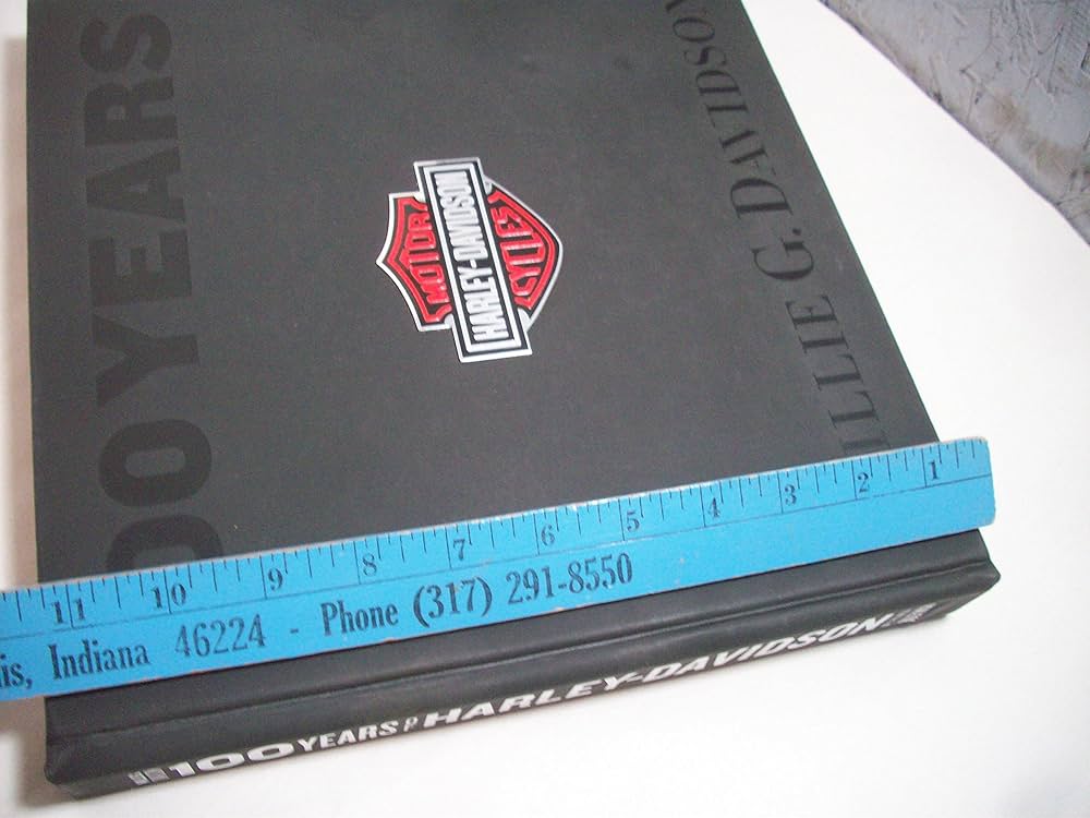 100 Years of Harley Davidson: Davidson, Willie G.: 9780821228197