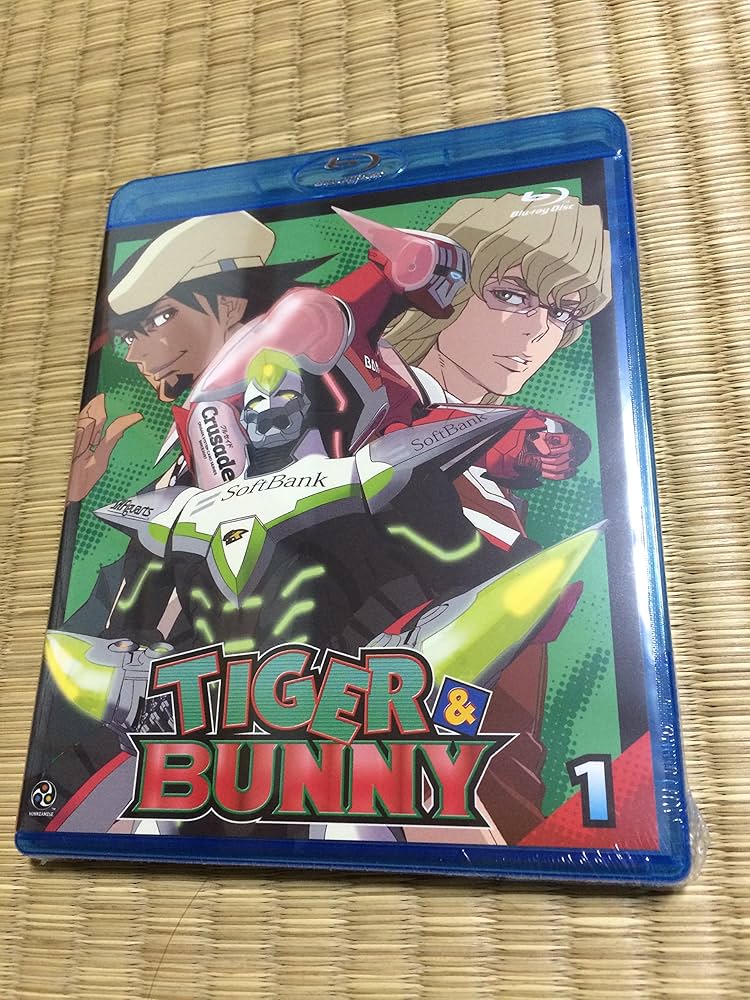 Amazon.co.jp: TIGER&BUNNY(タイガー&バニー) 1 [Blu-ray] : 平田広明