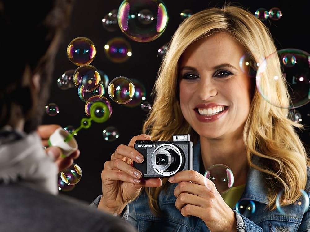 Amazon | OLYMPUS デジタルカメラ STYLUS XZ-10 1200万画素 裏面照射型