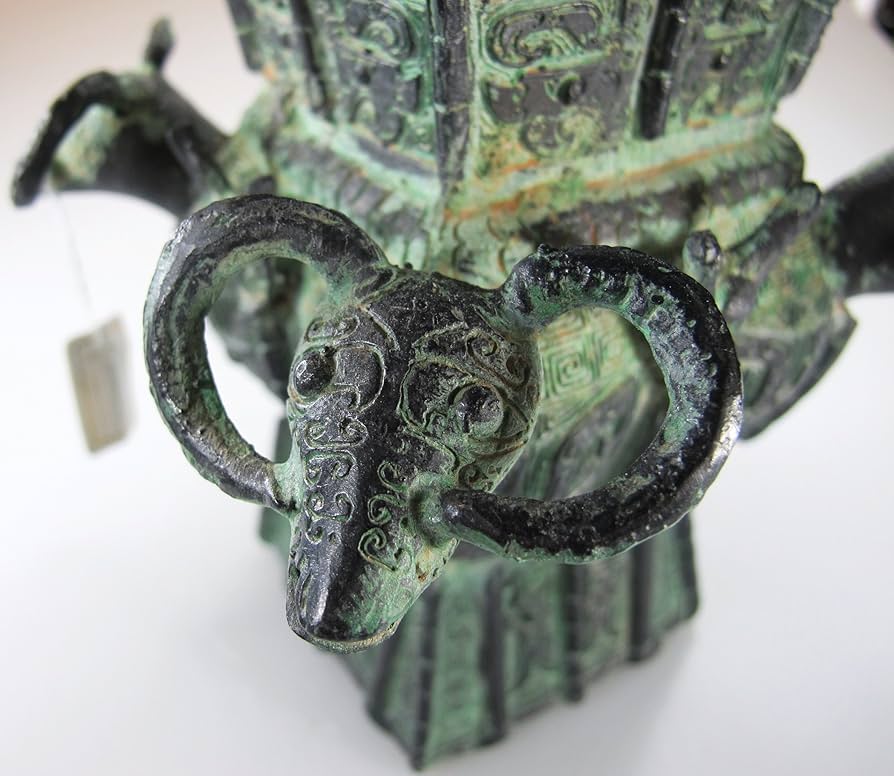 Amazon.co.jp: 青銅器 骨董複製品 四羊方尊 KZ-S-016 : ホーム＆キッチン