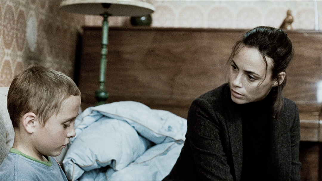 Amazon.co.jp: あの日の声を探して(字幕版)を観る | Prime Video