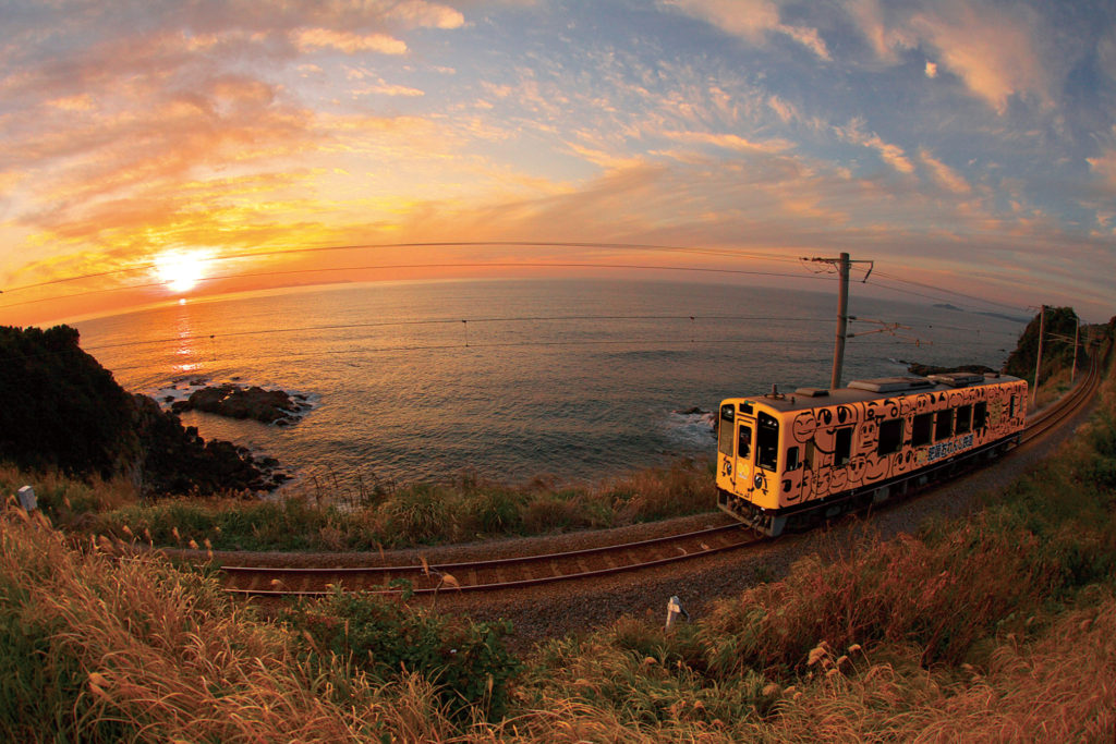 絶景と美食の旅 おれんじ鉄道｜いろどり旅ノート