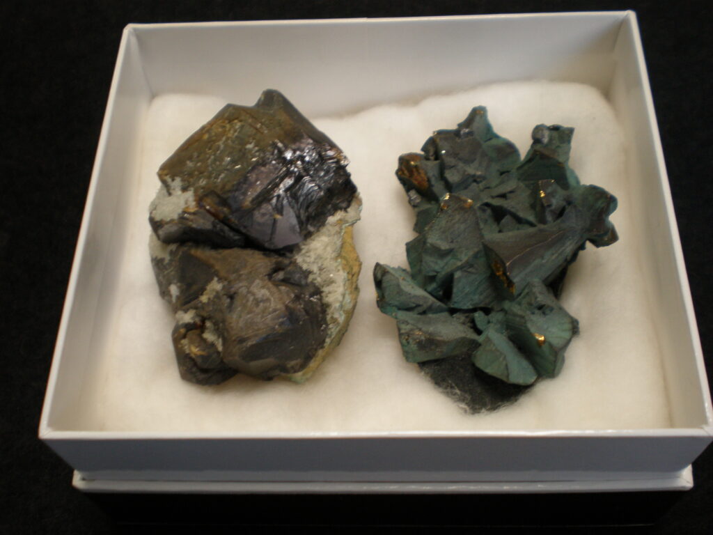 閃亜鉛鉱 黄銅鉱 | Mineral Market Blog