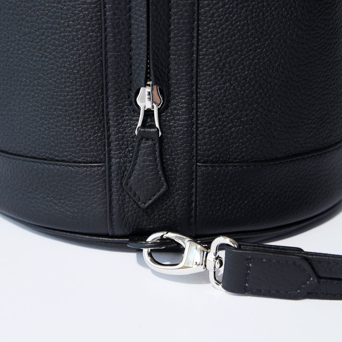 1280 プールバッグ ミディアム ブラック – MINIMAL WARDROBE