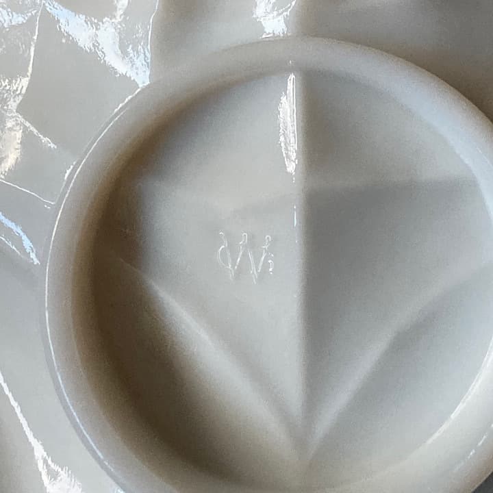 018WESTMORELANDホワイトミルクガラスオープンハンドトレイ