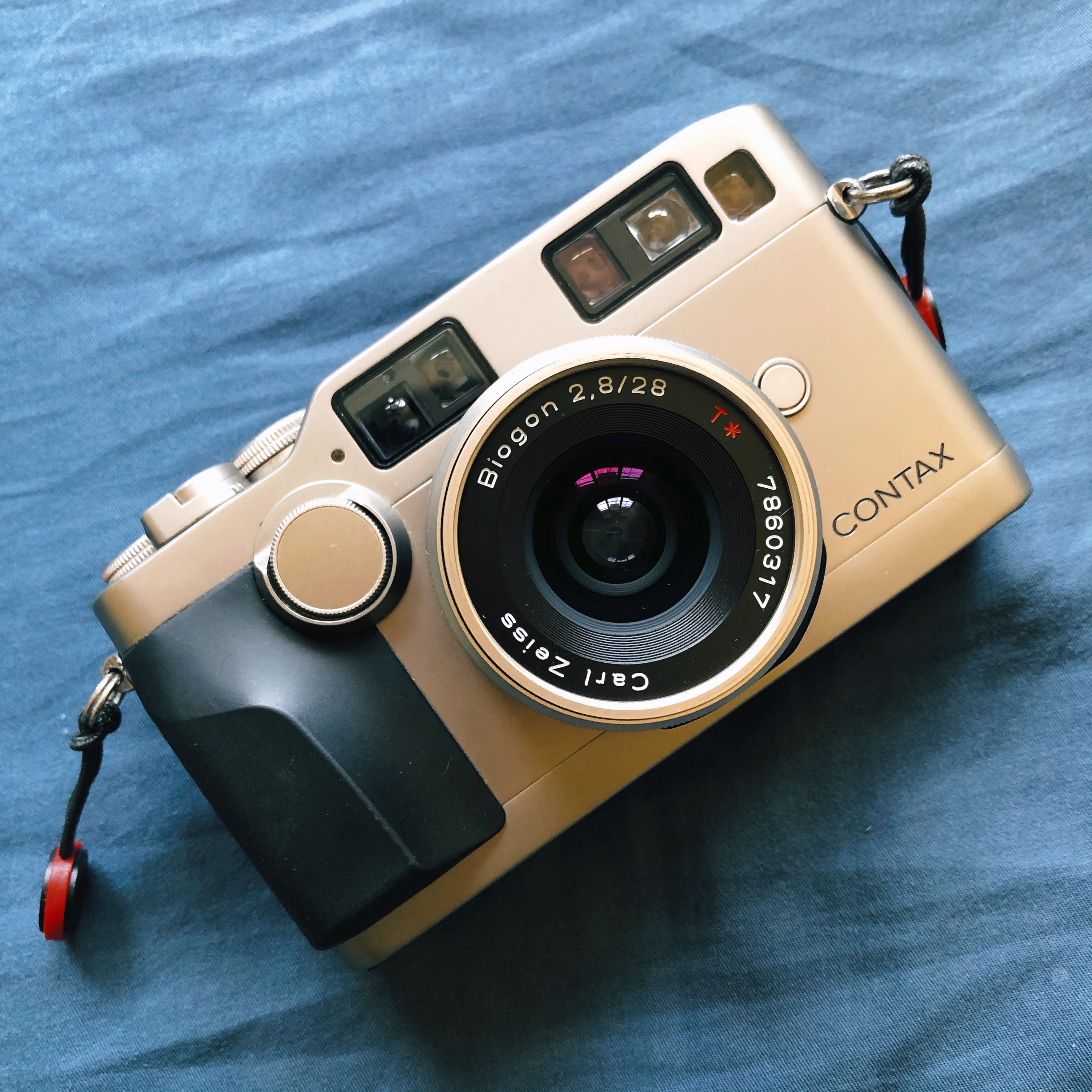 Contax G Biogon T* 28mm F2.8 with High CP value , Excellent