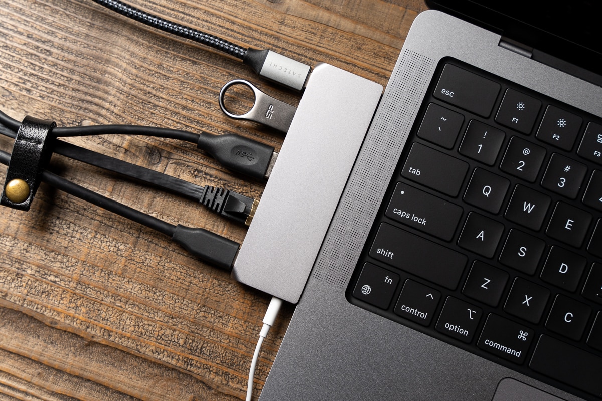 Satechi USB-C PRO ハブ ミニ レビュー：M1 Pro / M1 Max MacBook Pro