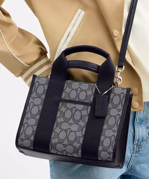 公式】スミス トート バッグ 24・シグネチャー ジャカード｜コーチ