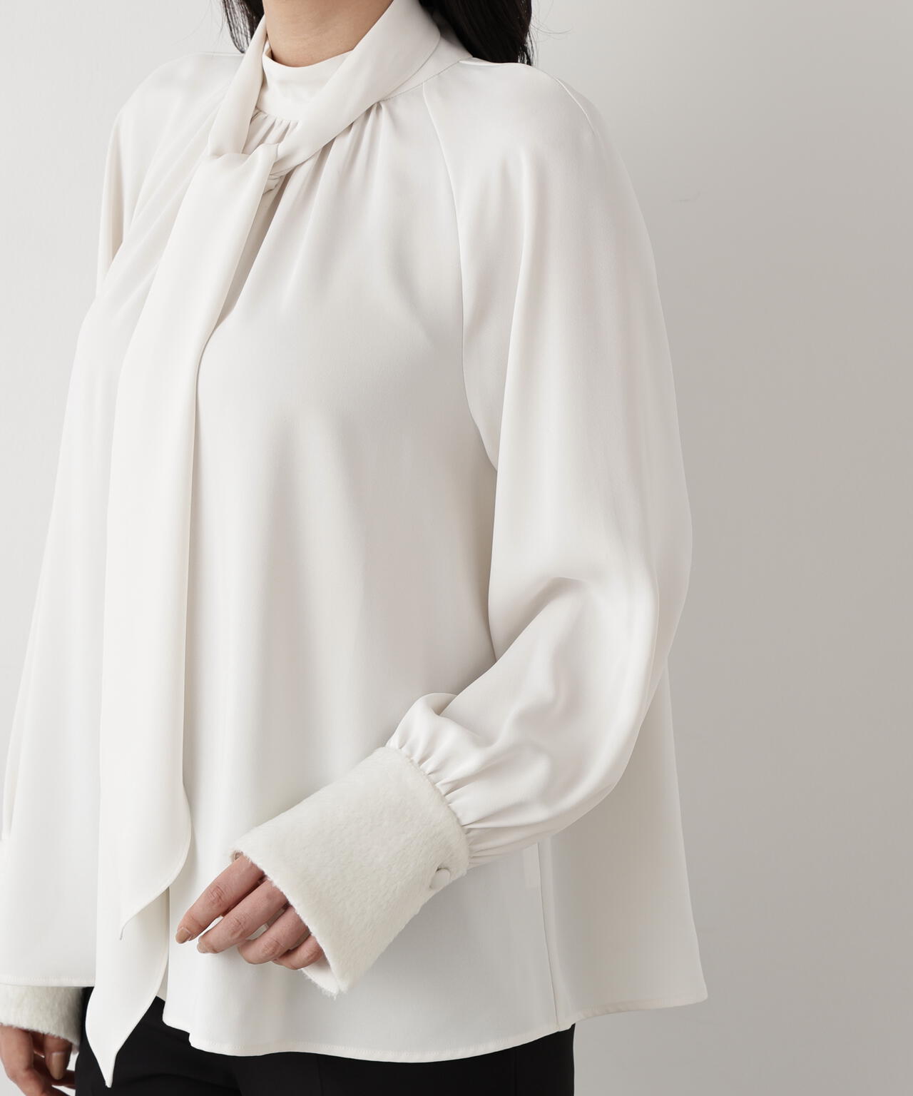 ジャギーカフスリボンブラウス | PINKY&DIANNE（ピンキー&ダイアン