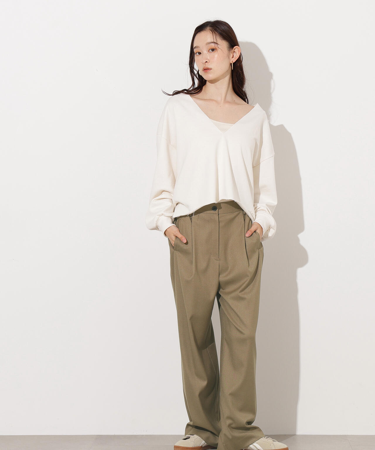 岸本セシルさん着用】リラックスタックワイドパンツ | N. Natural