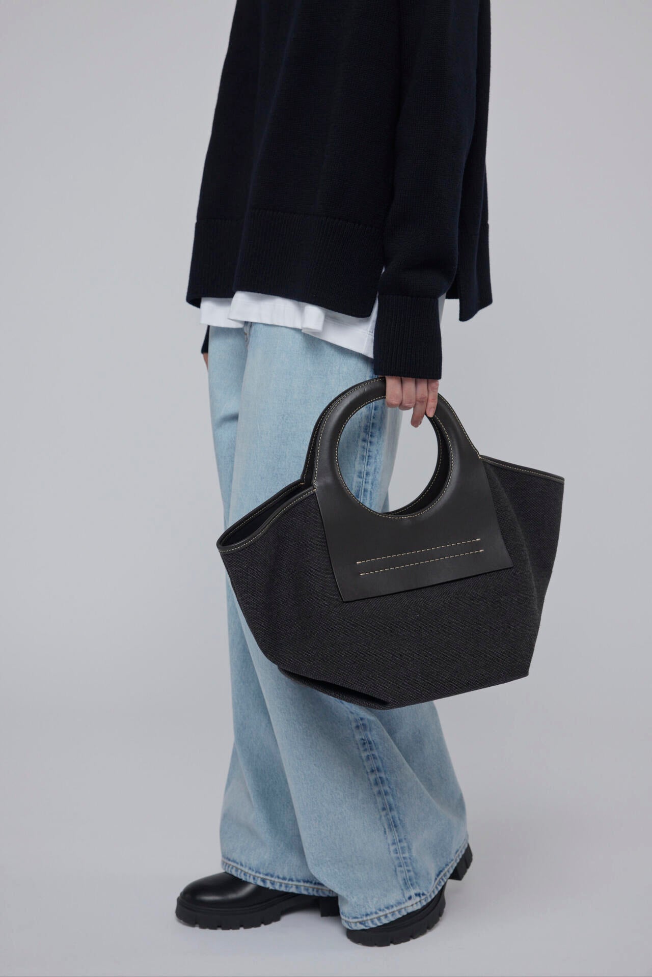 HEREU / CALA S WINTER | THE LIBRARY（ザ ライブラリー） ｜【公式