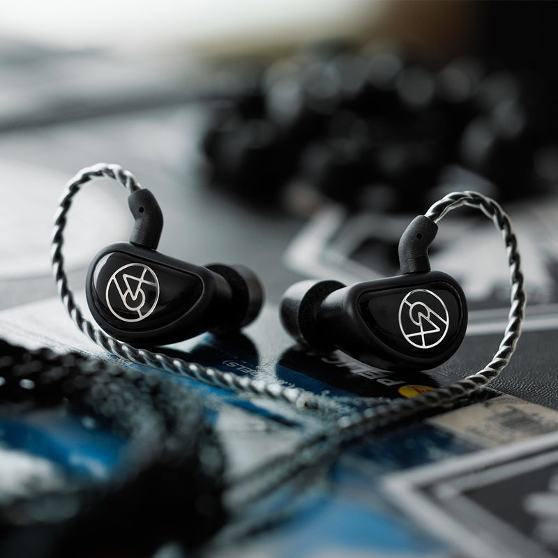 64 Audio】Aspire 4｜初めてのイヤモニとしてプロレベルのモニタリング