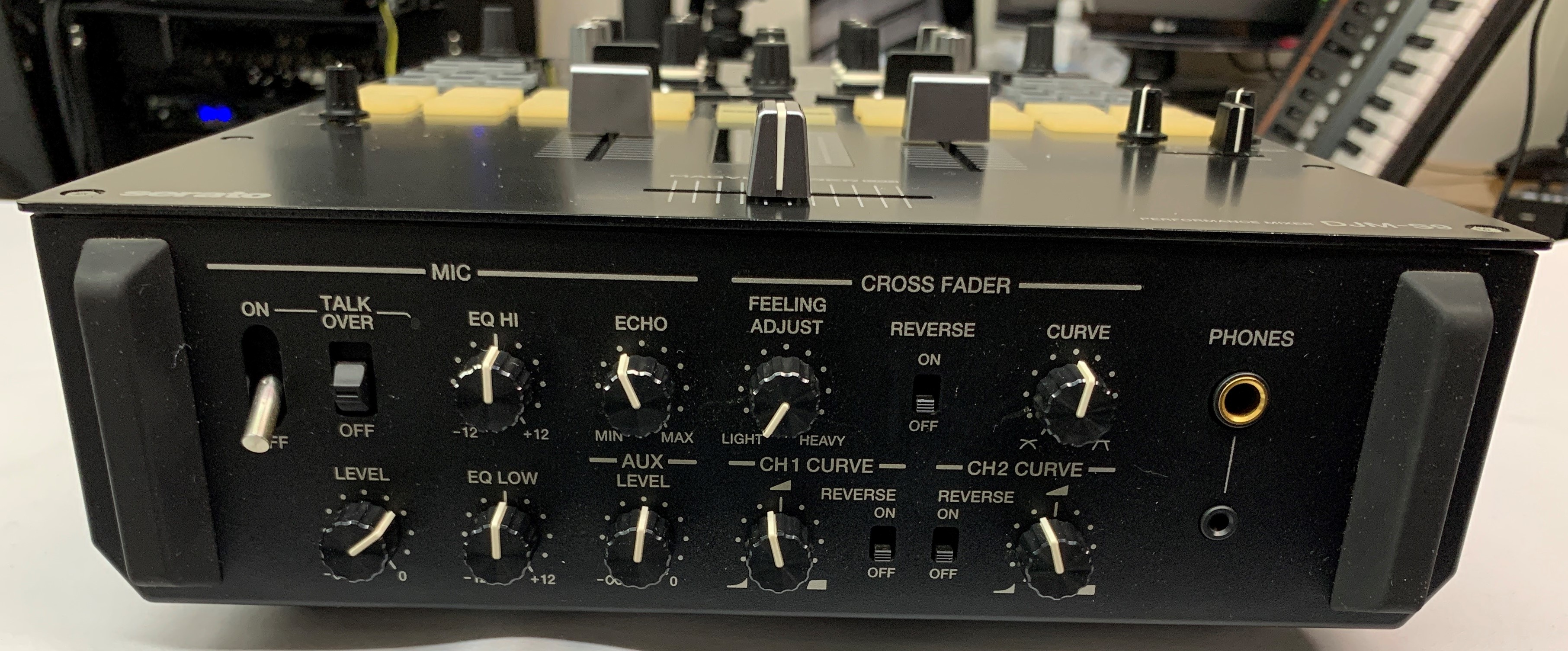 Pioneer DJ】バトルDJの定番モデル DJM-S9の中古品入荷！※完売しました