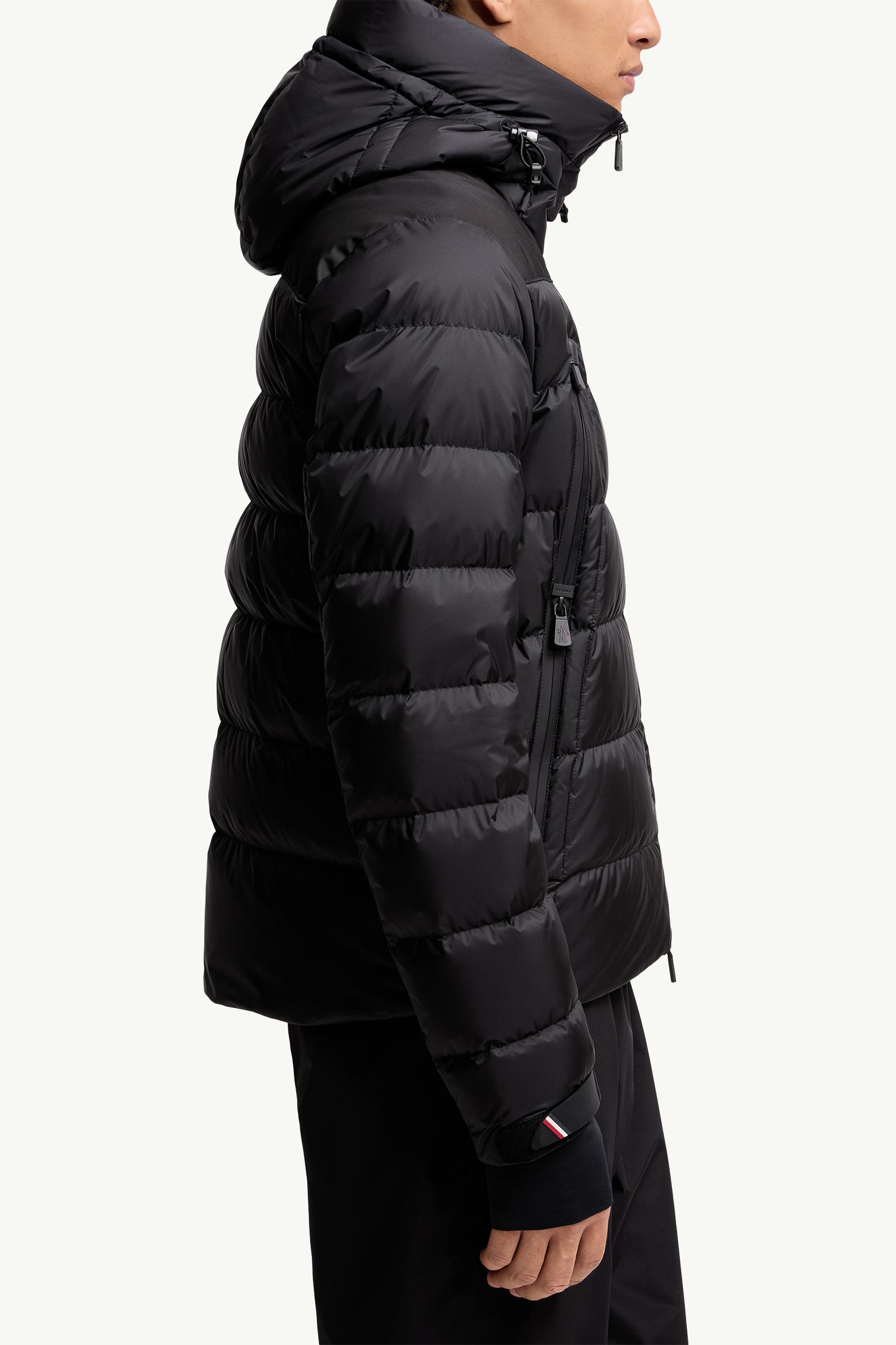 Black Camurac Hooded Short Down Jacket - Skiwear for Men | Moncler US