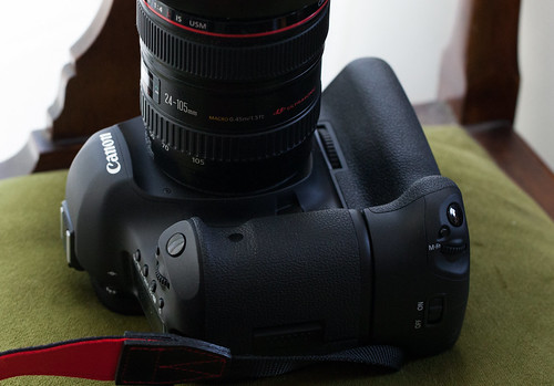 バッテリーグリップ BG-E11と最軽量EOS 5D Mark III – mono-logue
