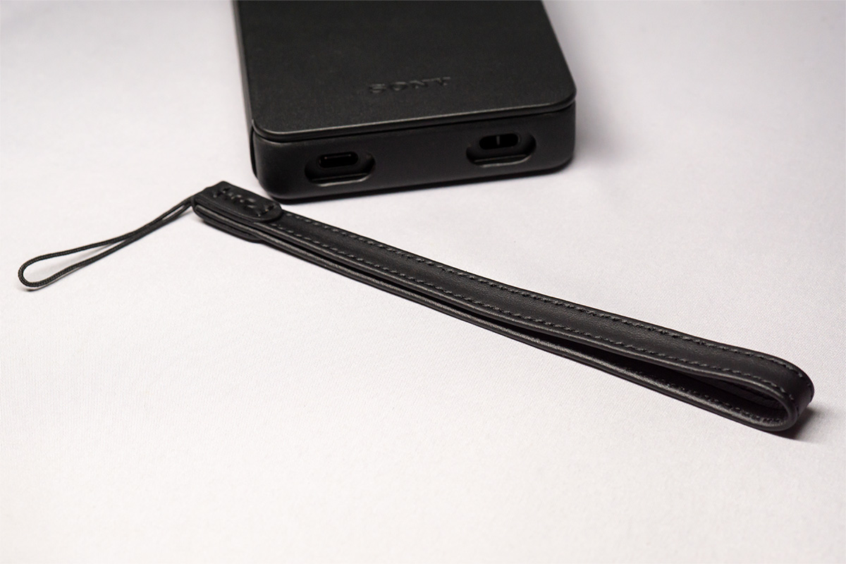 ウォークマン ZX707 用純正レザーケース | b's mono-log