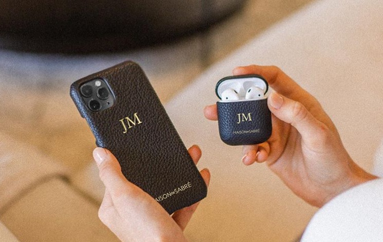 メゾンドサブレのiPhoneケースや財布、店舗情報などを詳しくまとめて