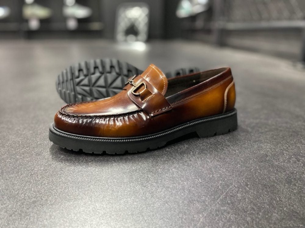 ビジ＆カジ対応の万能シューズ」クラシックなアメリカンスタイルに現代