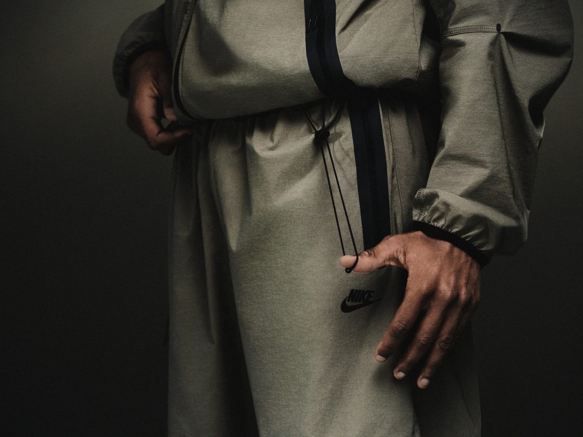 ナイキの定番スポーツウェアがアップデート」都会になじむ高機能ウェア