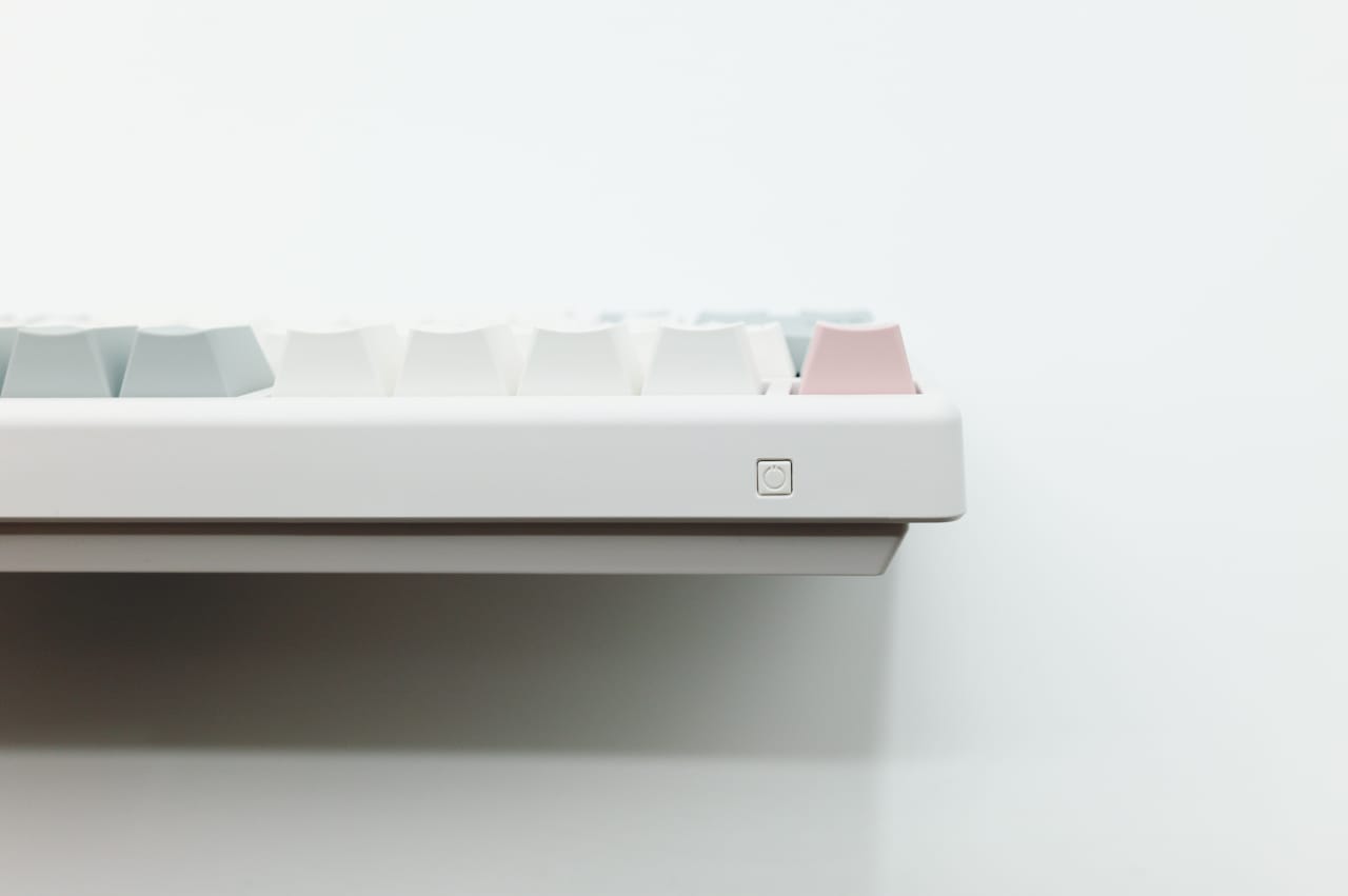 NiZ X99 Pro レビュー／静電容量無接点方式採用のキーボード。ずっと