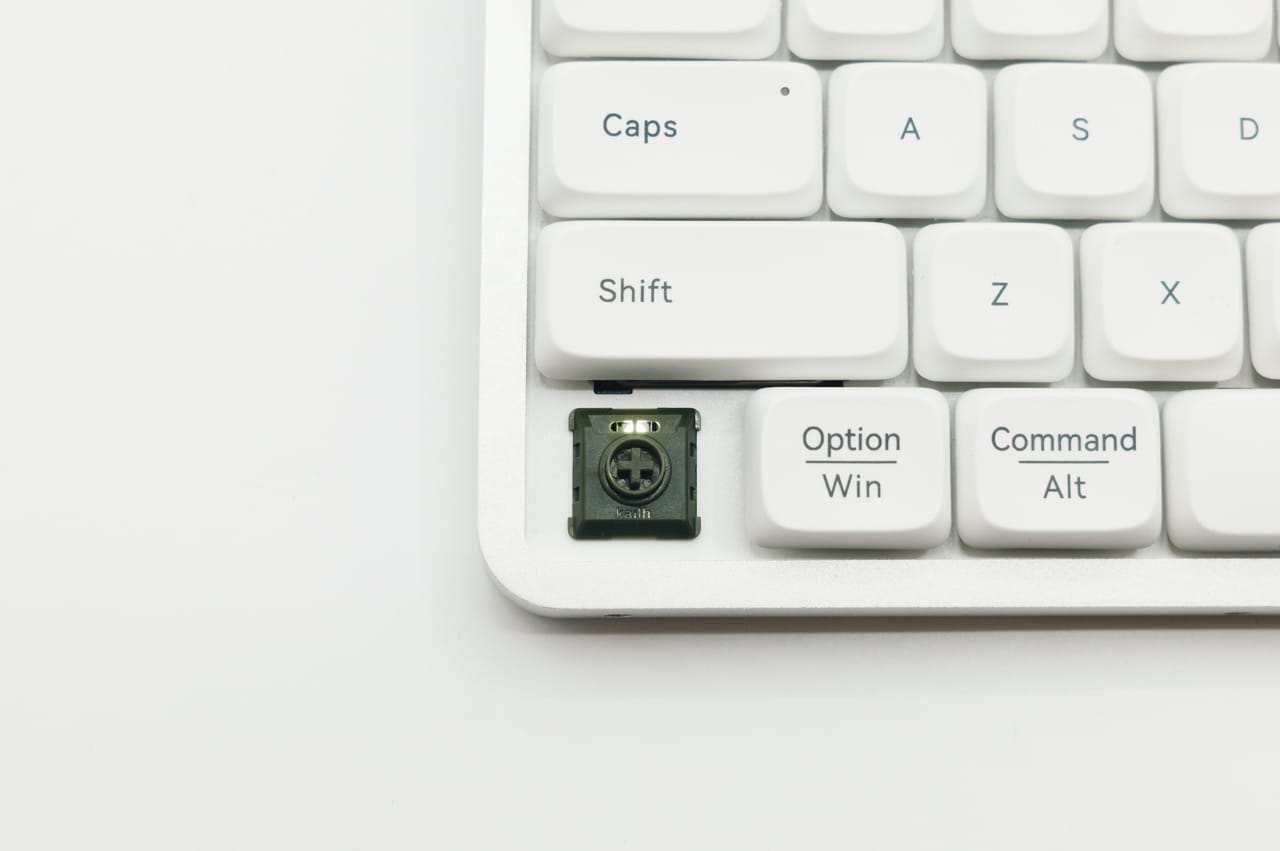 Lofree FLOWのキースイッチをGHOST(リニア・赤軸)からWIZARD