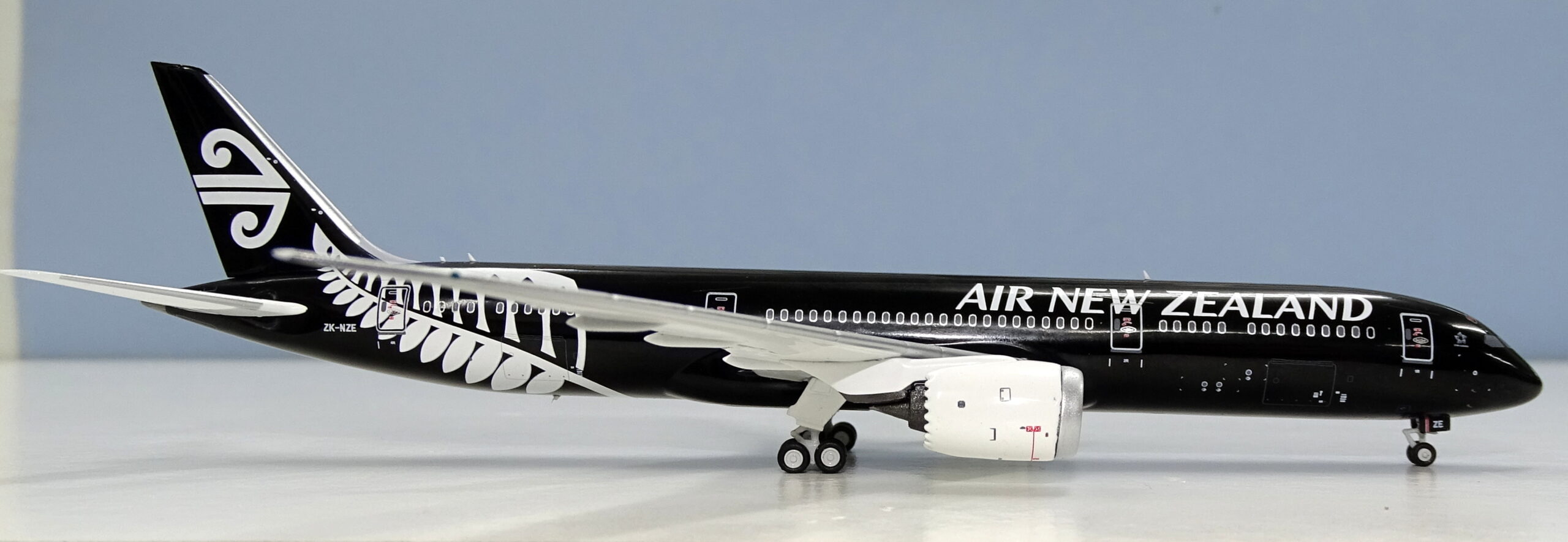 Trent Troubles: Air New Zealand Boeing 787-9 ZK-NZE by NG Models