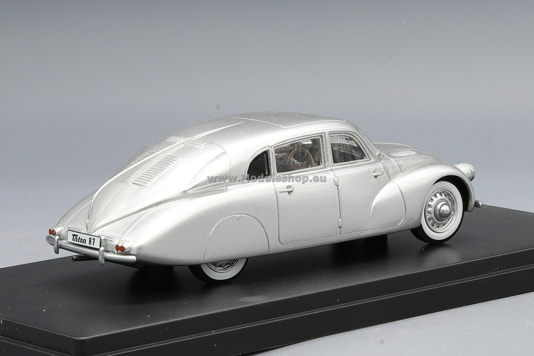 Tatra 87, 1940 /silver/