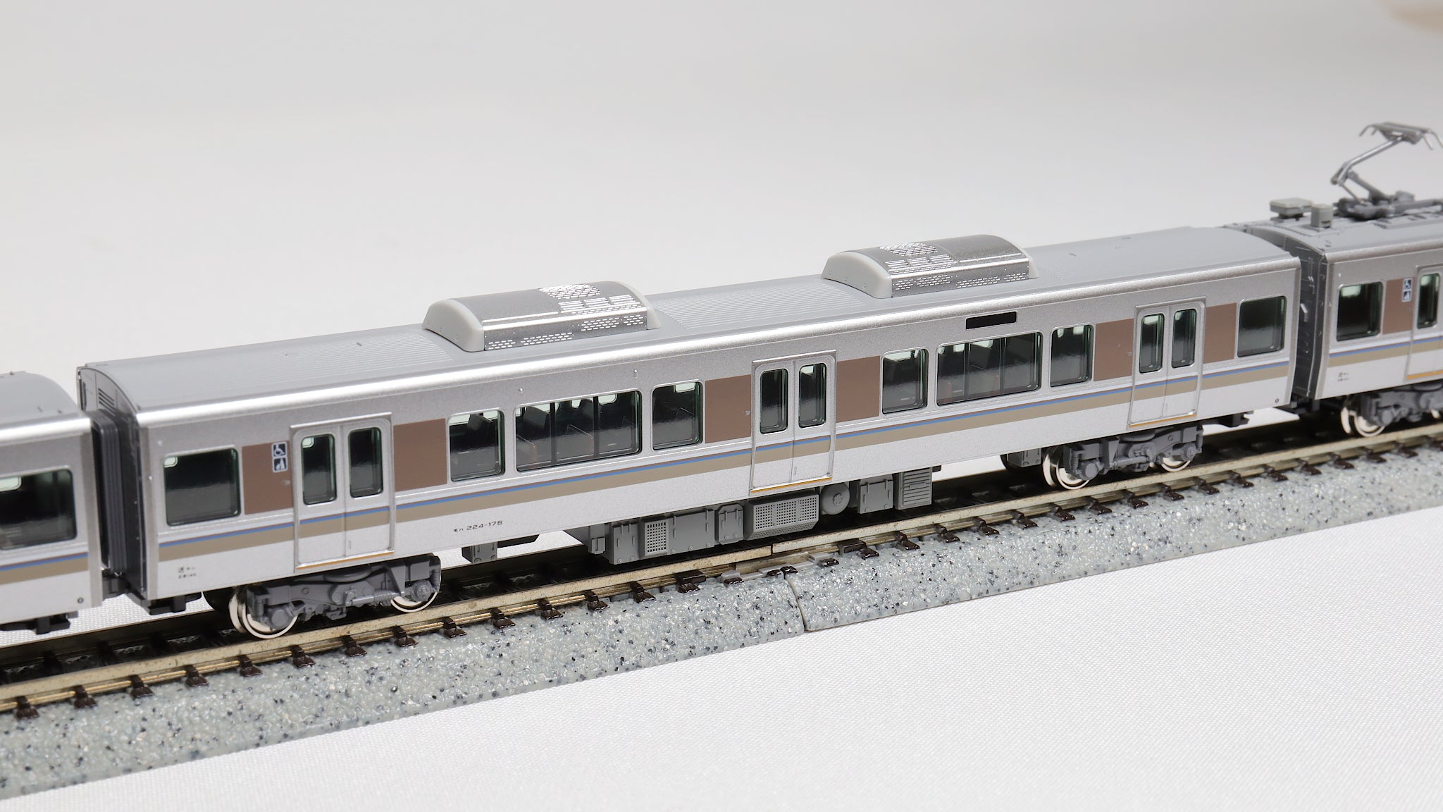 KATO [10-1900] 225系100・700番台「Aシート」4両セット (Nゲージ 動力