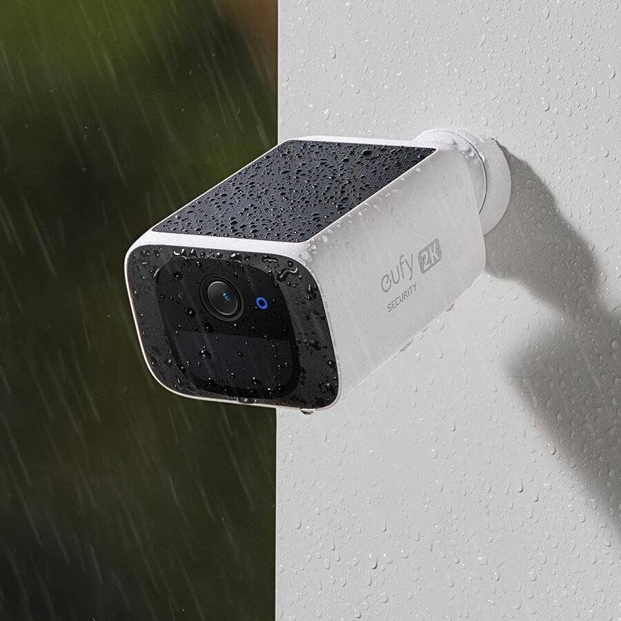 Anker Eufy Security SoloCam S220｜ソーラー充電でいつも稼働する高