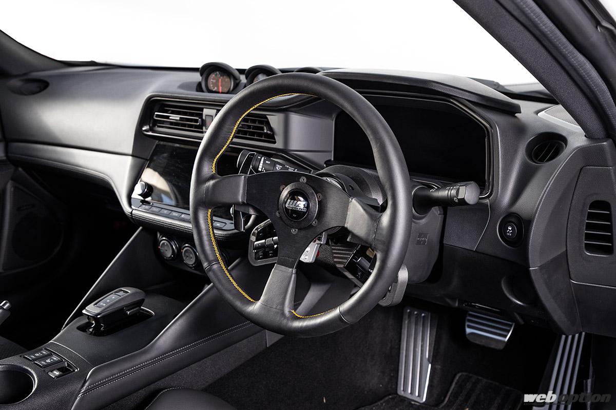 RZ34乗りは大注目！」ステアリングスイッチを生かしたまま社外