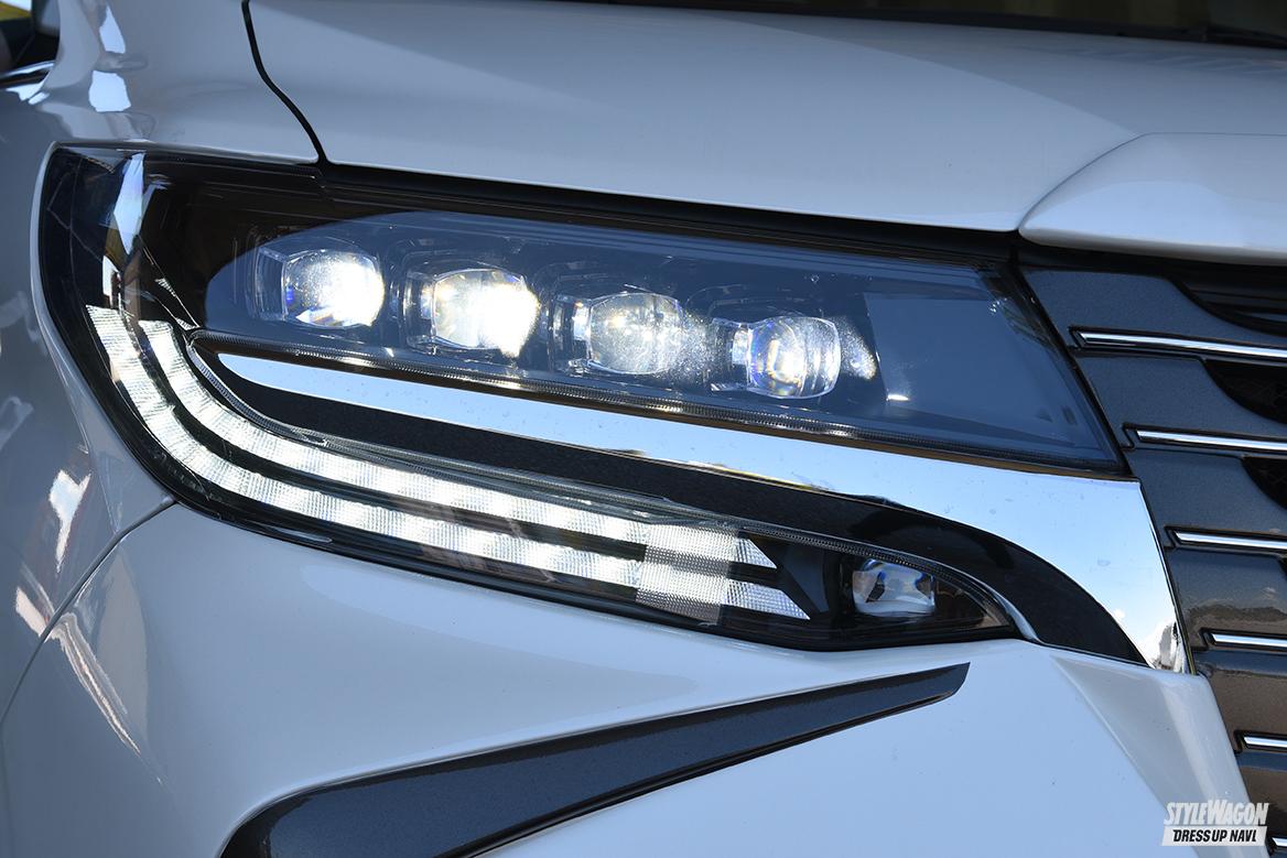 人気パーツ11選】上級グレードのような3眼ヘッドライトをゲット！【30