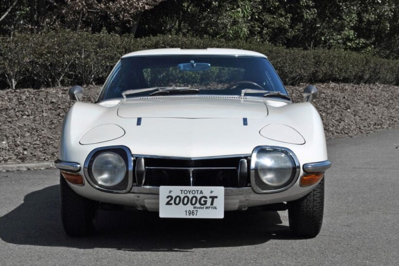 世界最速トヨタ「2000GT」 vs. 最強Z日産「フェアレディZ432」、自動車
