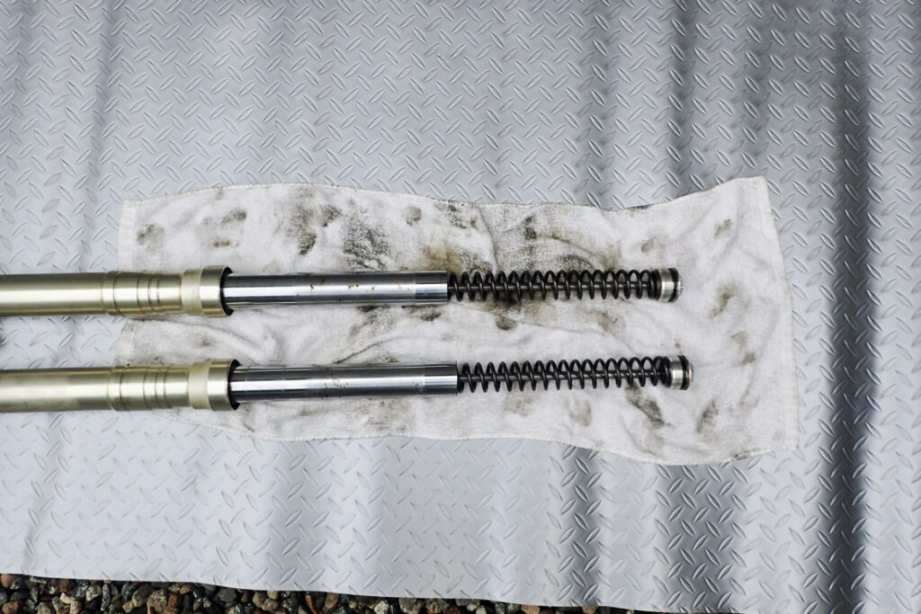 XR250のME08とMD30のフロントフォークの違いを確認してみる（その2/3）