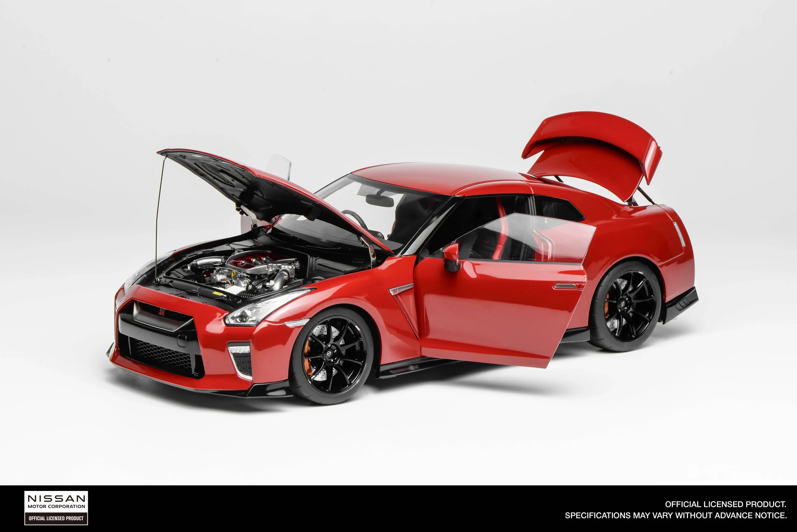 MH 1:18 Nissan GT-R (R35) Track Edition Vibrant Red | M83511