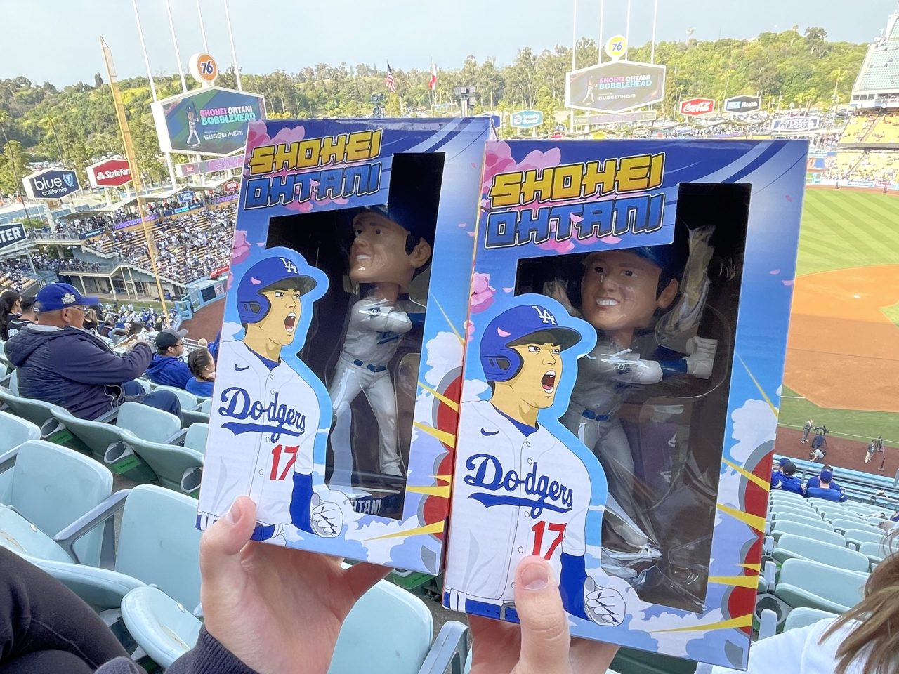 ボブルヘッド人形はプレゲームツアーに参加する場合、どのようにもらえ