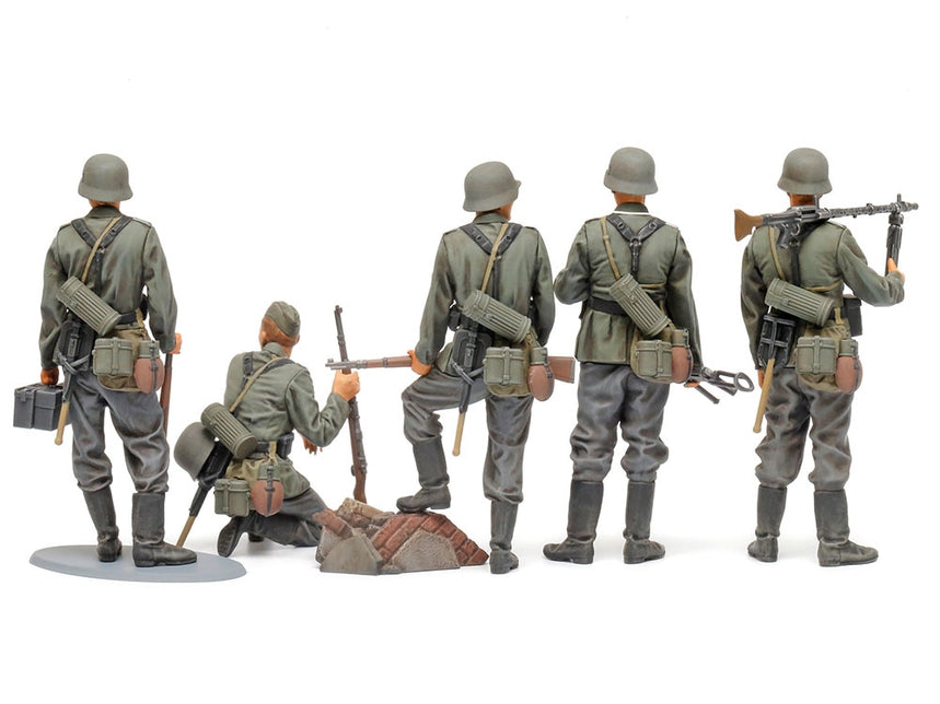 Tamiya 35371 - German Infantry Set - Mid-WWII - 1/35 Scale Model